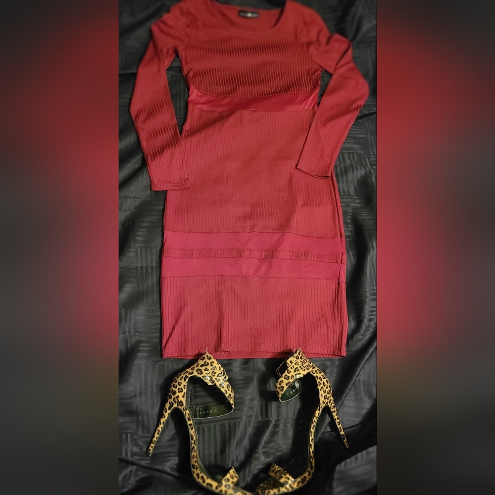 Dress - Picture 4 of 4